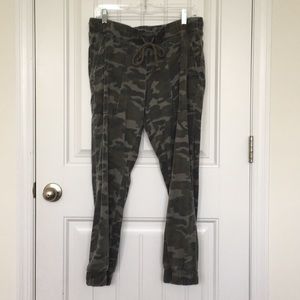 Evereve Cloth & Stone